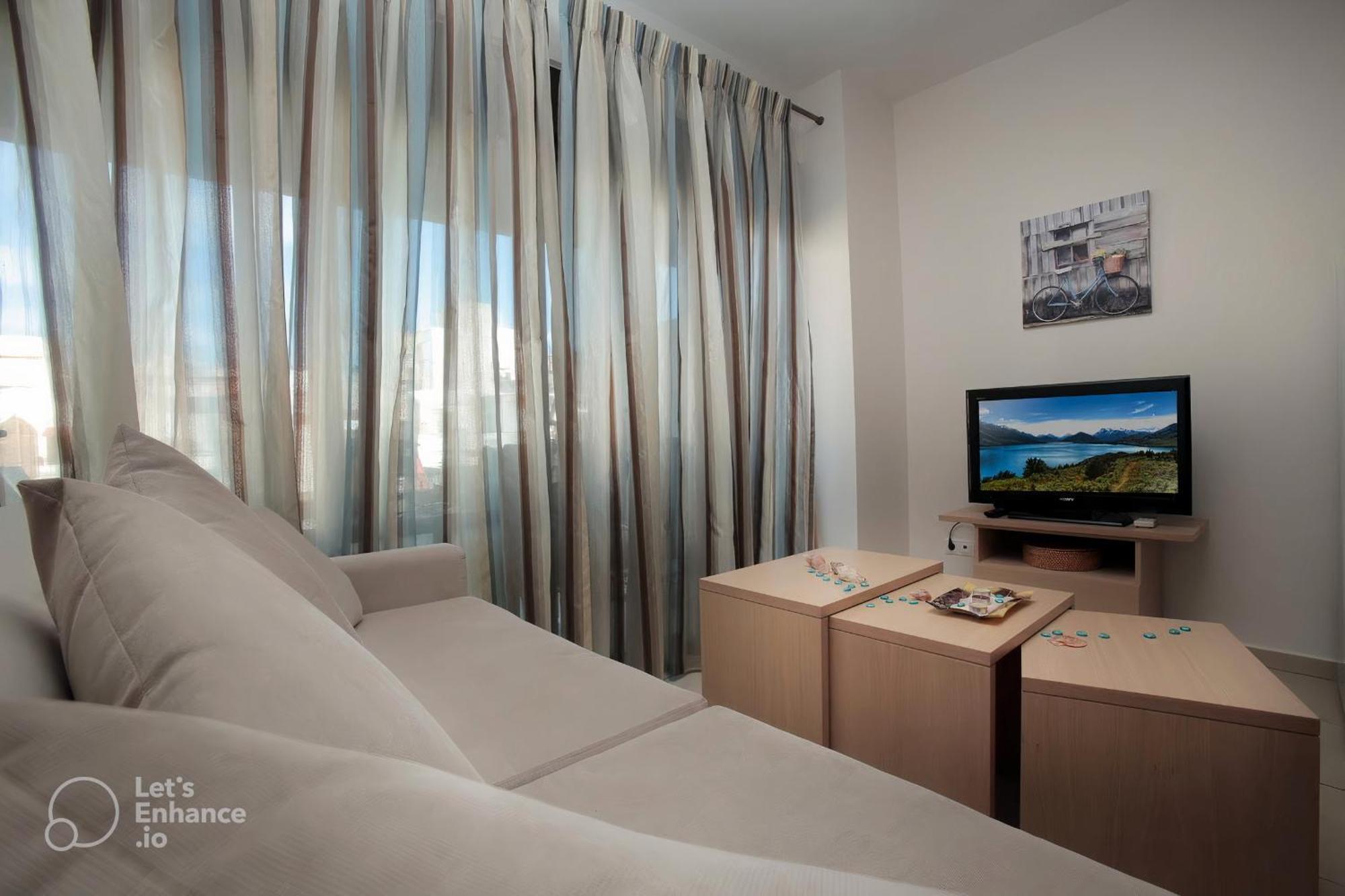 Onyx City Center Apartment With Parking Iraklion Buitenkant foto