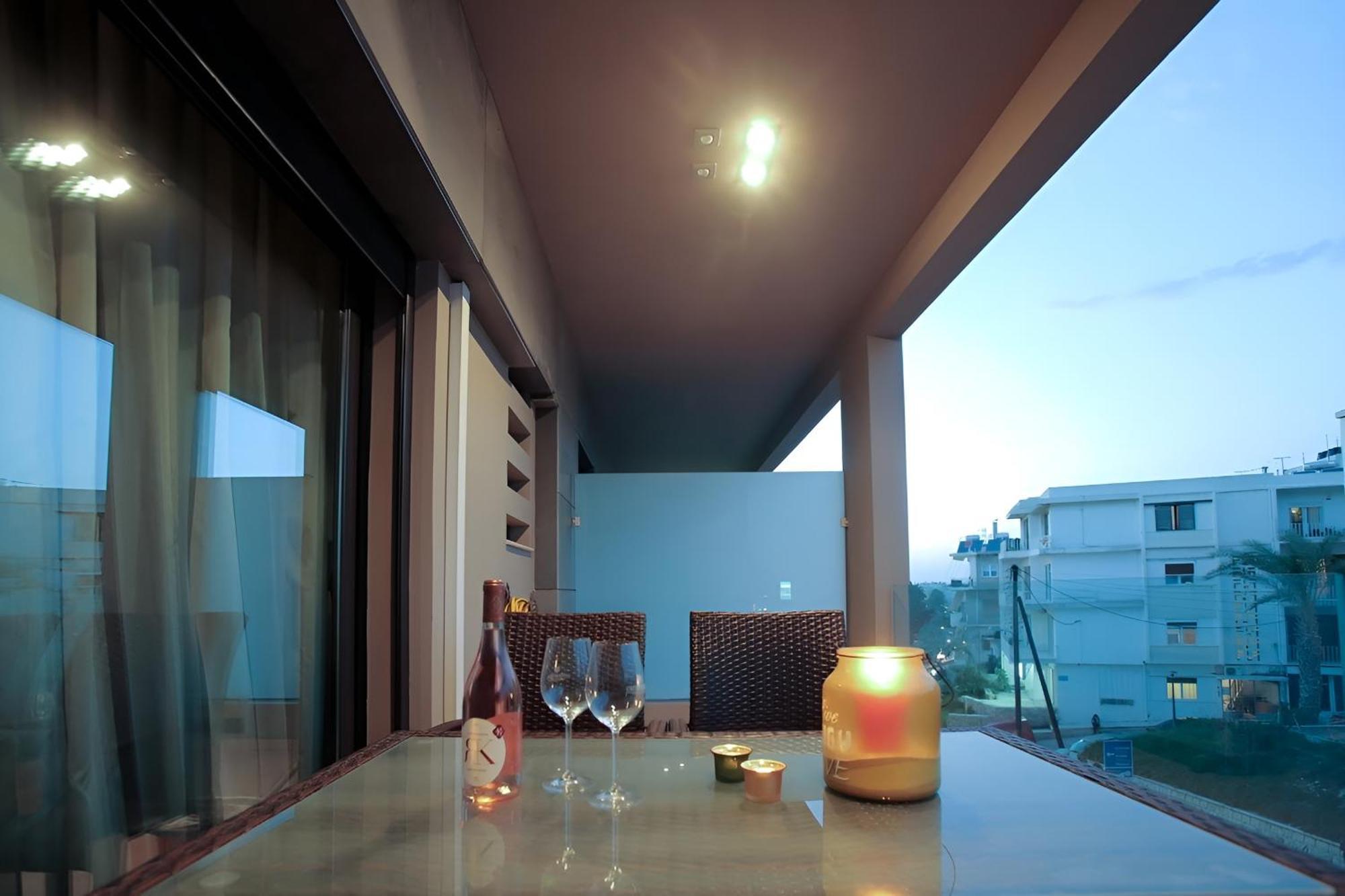 Onyx City Center Apartment With Parking Iraklion Buitenkant foto