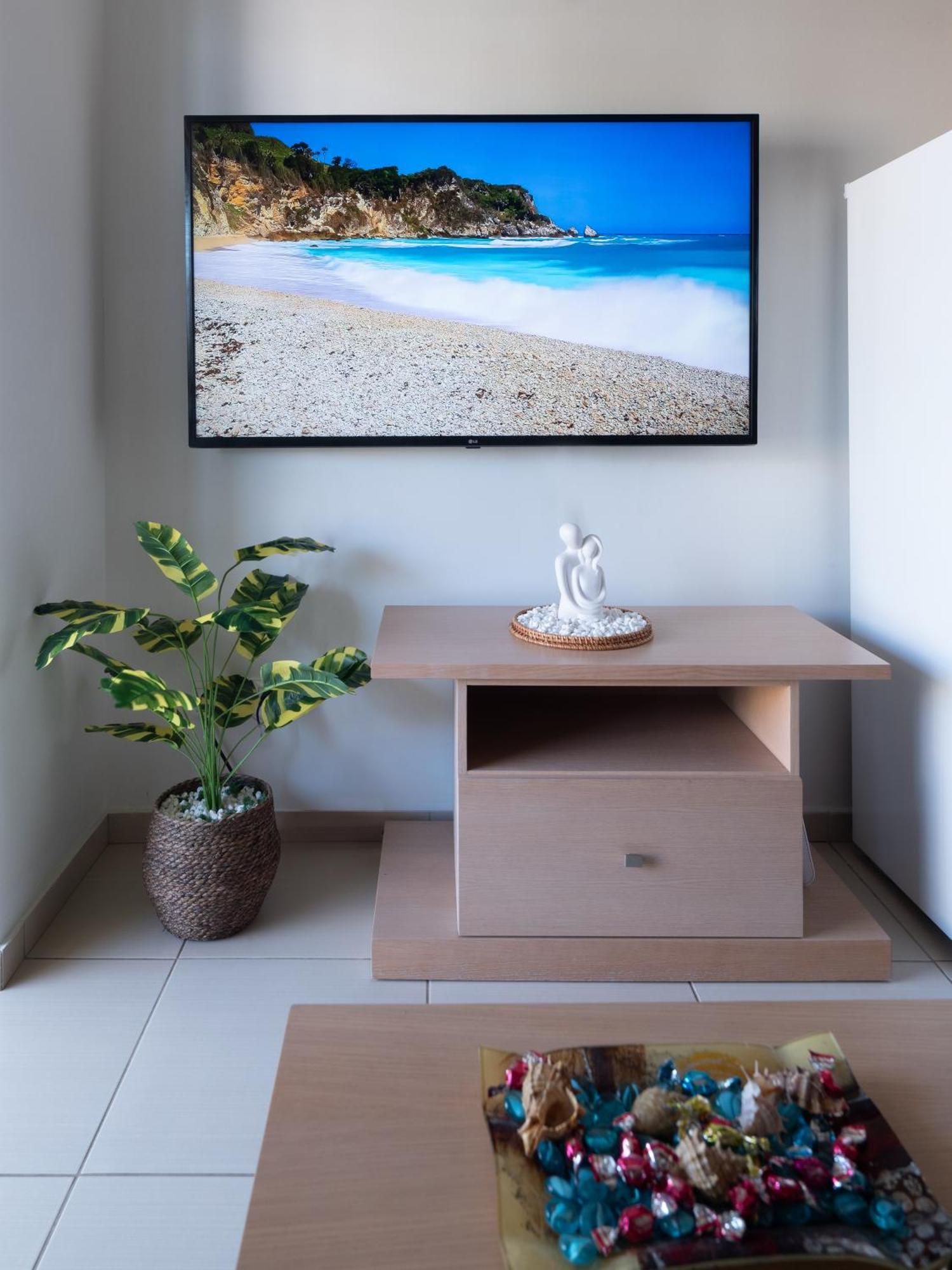 Onyx City Center Apartment With Parking Iraklion Buitenkant foto