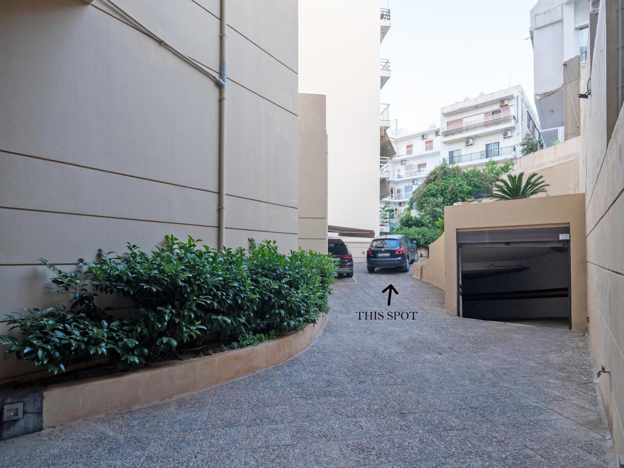 Onyx City Center Apartment With Parking Iraklion Buitenkant foto