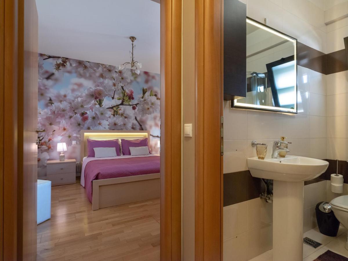 Onyx City Center Apartment With Parking Iraklion Buitenkant foto